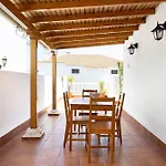 Home2book Comfort Getaway Terrace & Bbq, Дом отдыха *