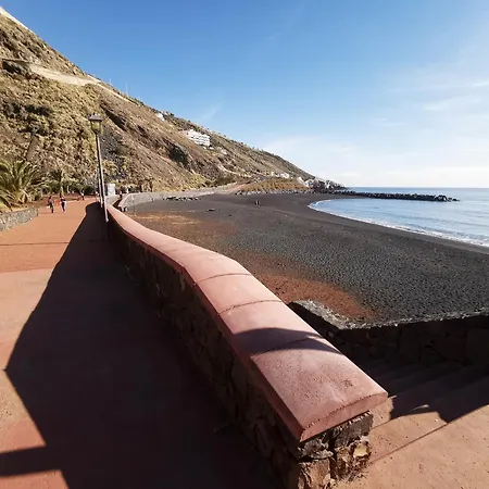 Semesterbostad Home2book Comfort Getaway Terrace & Bbq, *