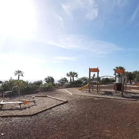 Home2book Comfort Getaway Terrace & Bbq, Radazul