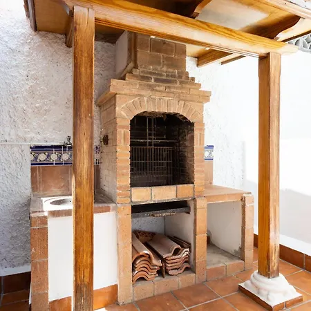 Semesterbostad Home2book Comfort Getaway Terrace & Bbq, Radazul