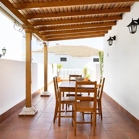 Home2book Comfort Getaway Terrace & Bbq, Semesterbostad *