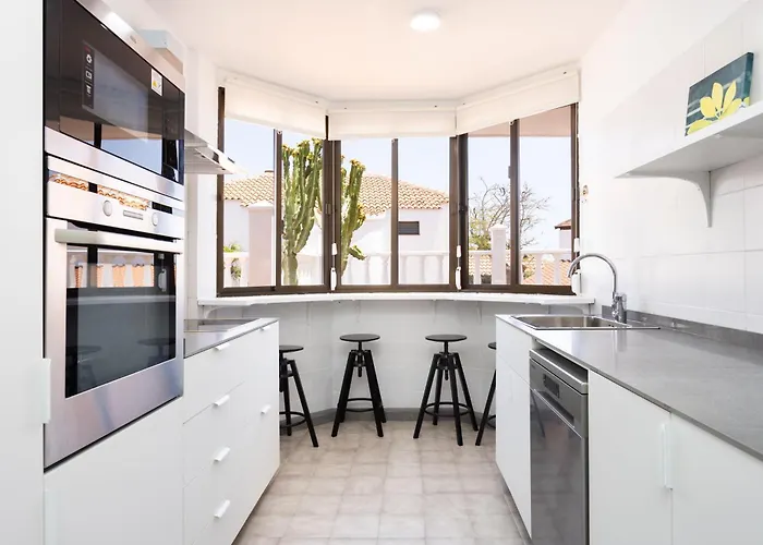 Home2book Comfort Getaway Terrace & Bbq, Сasa de vacaciones *